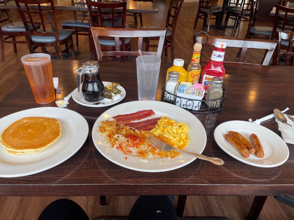 BROADVIEW FAMILY DINER Updated April 2024 12 Photos & 23 Reviews