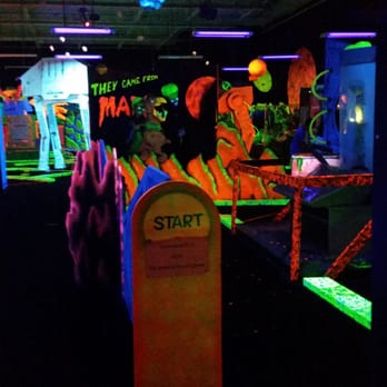 Space Golf - First hole - Mini Golf Near Me - Orland Park, Illinois