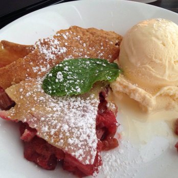 The Northside Social - Strawberry rhubarb pie - American Near Me - Indianapolis, Indiana