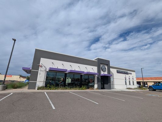 The Coffee Bean & Tea Leaf by null