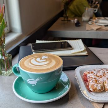 Cutbow Coffee Roastology - Ihatov pastry! - Coffee Roasteries Near Me - Albuquerque, New Mexico