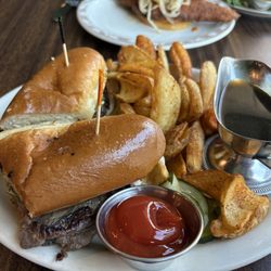 Nova Eatery & Supper Club - Fargo Special with fries