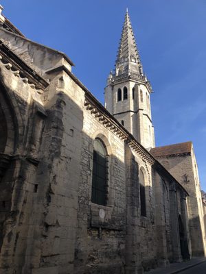 Cathédrale Saint-Bénigne de Dijon by null