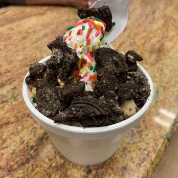Frostie Moose - Would you like some ice cream with your toppings? :) - Ice Cream & Frozen Yogurt Near Me - Woodbridge, Virginia