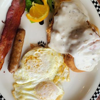 Black Bear Diner - Biscuits and gravy - Breakfast & Brunch Near Me - Vista, California