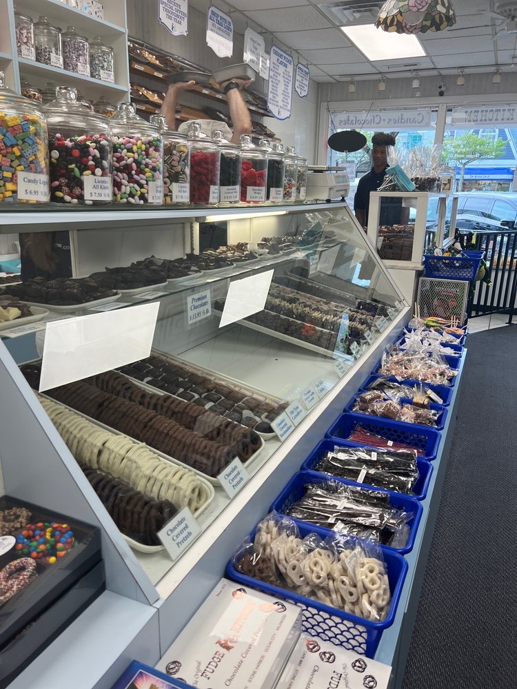 THE ORIGINAL FUDGE KITCHEN 15 Photos & 20 Reviews 254 96th St