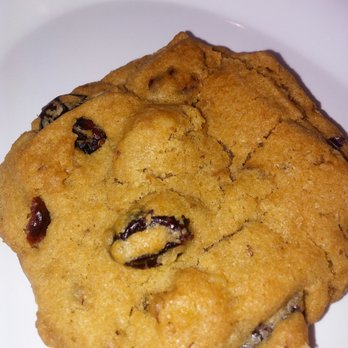 Commercial Point Cafe - Cranberry and walnut cookie - American Near Me - Fort Lauderdale, Florida