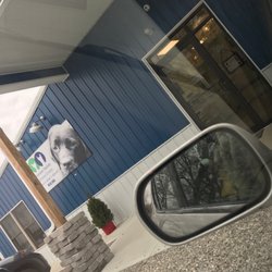 Humane Society Johnson County - Front door entrance