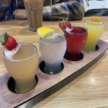 Broken Yolk Cafe - I believe this was the "Mimosa flight" - American Near Me - Glendora, California