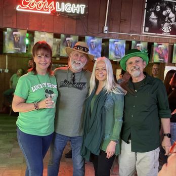 Valencia Club - Bars Near Me - Penryn, California Valencia Club - Bars Near Me - Penryn, California