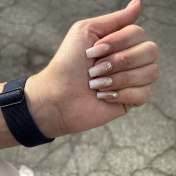 Demure Nails & Spa - Nail design - Nail Salons Near Me - San Dimas, California