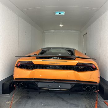 Hec’s Cargo - 2016 Lamborghini Huracan transported enclosed. - Vehicle Shipping Near Me - Fontana, California