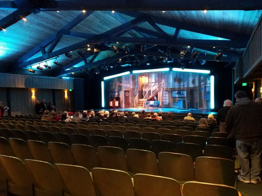 Old Log Theatre by null