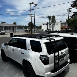 Full Prinsu roof rack & rear Prinsu ladder.