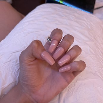 Gloss Nail Lounge - Nails by Gigi - Nail Salons Near Me - Katy, Texas