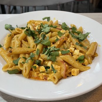 Pizza Twist - Shahi Paneer Pasta Twist - Pizza Near Me - Naperville, Illinois Pizza Twist - Shahi Paneer Pasta Twist - Pizza Near Me - Naperville, Illinois