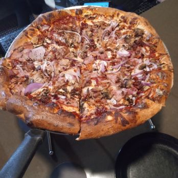 Black Rock Pizza - Captain Cook - size of a large pizza - Pizza Near Me - Captain Cook, Hawaii