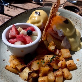 Tiburon Tavern - My Eggs Benedict - Breakfast & Brunch Near Me - Tiburon, California Tiburon Tavern - My Eggs Benedict - Breakfast & Brunch Near Me - Tiburon, California