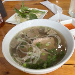 Meatball, brisket, and sirloin steak phó