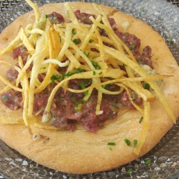 Gula - Coca de tartar. Demasiada alcaparra, carne muy tierna. La coca sobra, muy basta - Spanish Near Me - Valencia, V Gula - Coca de tartar. Demasiada alcaparra, carne muy tierna. La coca sobra, muy basta - Spanish Near Me - Valencia, V