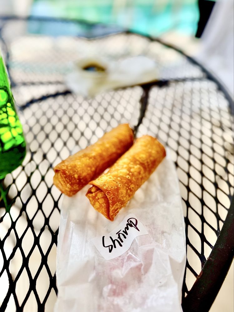 Golden Wok Logo
