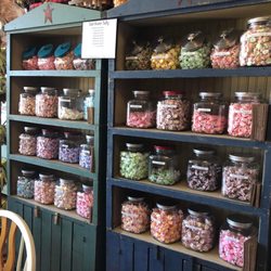 Sadie's Sweet Shop - Lots of excellent taffy flavors