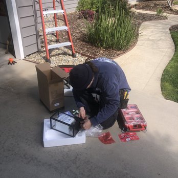 Selsor Electric - Electricians Near Me - Fresno, California Selsor Electric - Electricians Near Me - Fresno, California