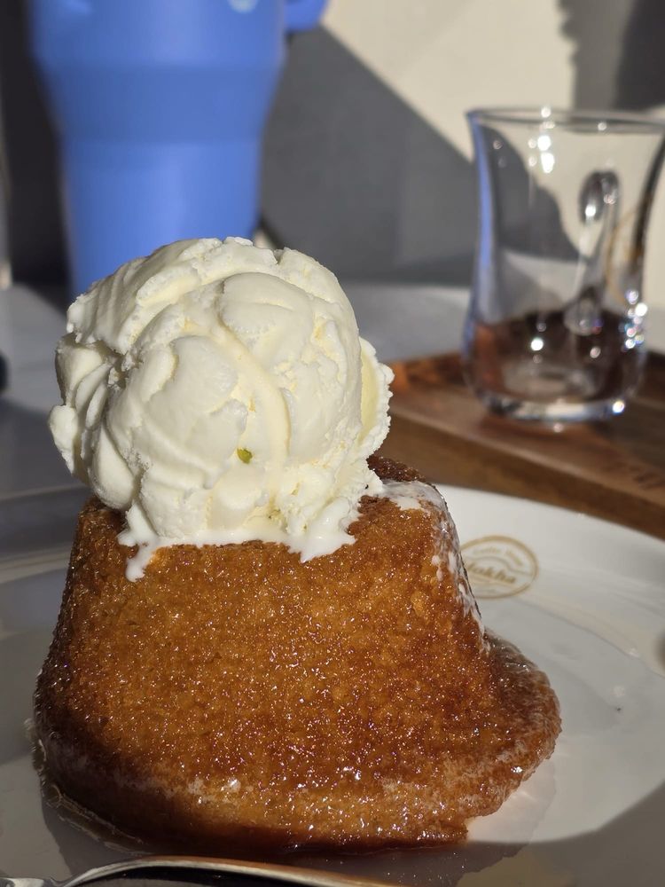 Mokha Coffee House Logo