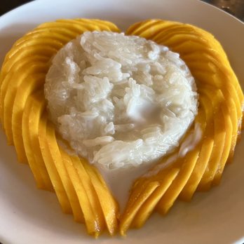 Diho Siam - The BEST! Mango Sweet Sticky Rice with Fresh Mango - Chinese Near Me - Ladera Ranch, California Diho Siam - The BEST! Mango Sweet Sticky Rice with Fresh Mango - Chinese Near Me - Ladera Ranch, California
