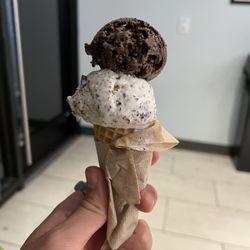Ample Hills Creamery - Peppermint Pattie Pint