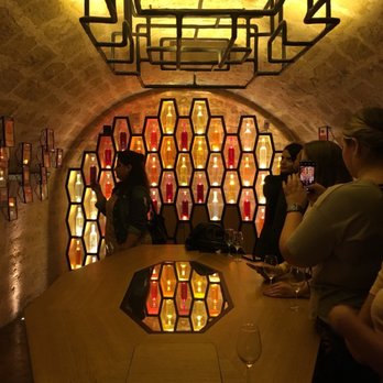 Les Caves du Louvre - Wine Tasting Room Near Me - Paris, 75