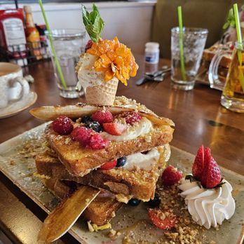 Fairview Farmers - Banana Split Brioche French Toast - Breakfast & Brunch Near Me - Fairview, Texas