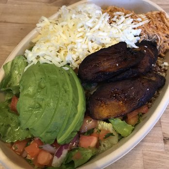 White Maize - Chicken bowl - Venezuelan Near Me - Brooklyn, New York White Maize - Chicken bowl - Venezuelan Near Me - Brooklyn, New York