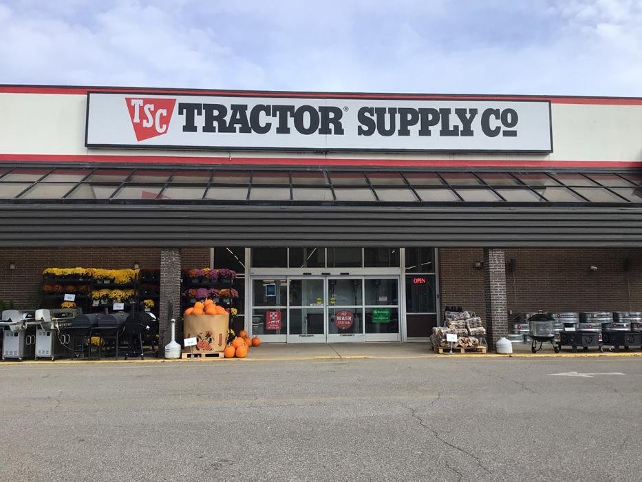 TRACTOR SUPPLY 245 W Virginia 2, New Martinsville, West Virginia
