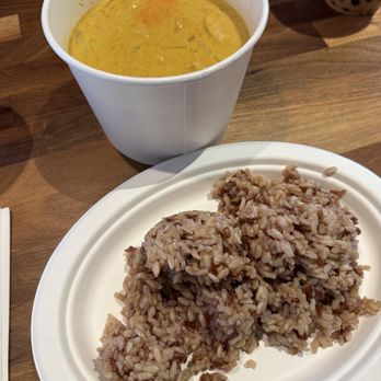 Palm Thai Cafe - Pork Curry and brown rice - Thai Near Me - San Diego, California