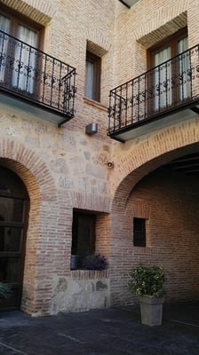 Hotel Cienbalcones by null