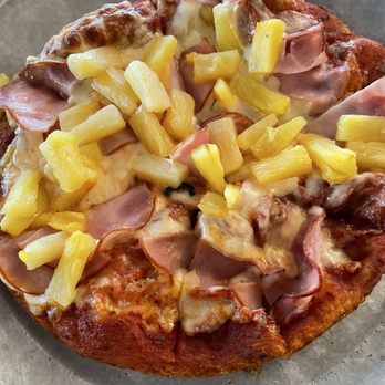 The Original Padington’s Pizza - Canadian bacon and pineapple - Pizza Near Me - Salem, Oregon