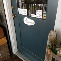 Mariposa - Could use a better sign to find them