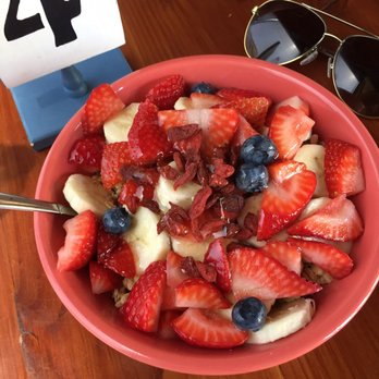 Backyard Bowls - Green bowl - Juice Bars & Smoothies Near Me - Santa Barbara, California