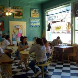 Tomales Deli & Cafe - Dog friendly outdoor seating, 10 minutes away from Dillon Beach