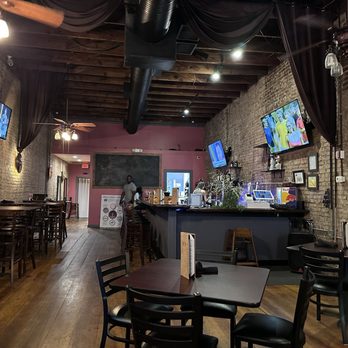 Crate Restaurant & Wine Bar - Inside Crate - Wine Bars Near Me - Greer, South Carolina Crate Restaurant & Wine Bar - Inside Crate - Wine Bars Near Me - Greer, South Carolina