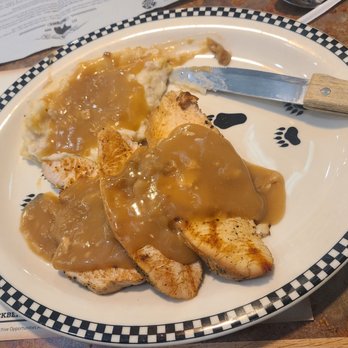 Black Bear Diner Palmdale - Turkey with turkey gravy and mashed potatoes - Diners Near Me - Palmdale, California Black Bear Diner Palmdale - Turkey with turkey gravy and mashed potatoes - Diners Near Me - Palmdale, California
