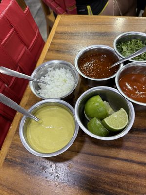 TOMATE Taquería by null