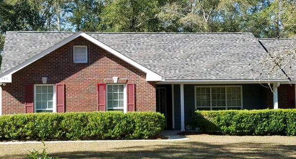 Ken Davis Construction & Roofing Logo