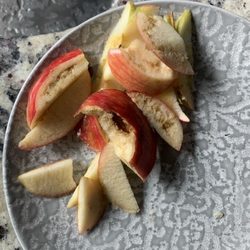 Haslet Feed and Farm Market - My apples were rotten! 1/28/25