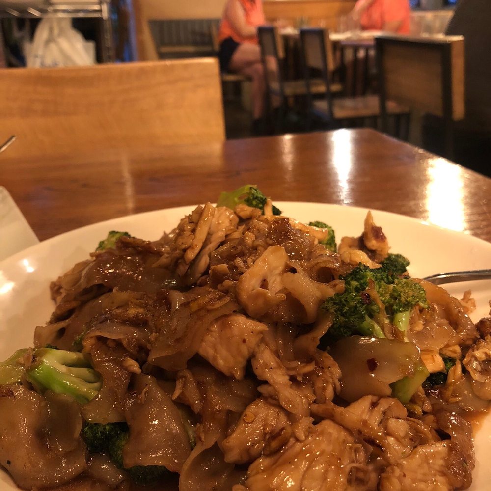 90 Degrees Bangkok Cafe and Bar - Pad See Eiw Noodles with Chicken, so good! - Thai Near Me - Bothell, Washington 90 Degrees Bangkok Cafe and Bar - Pad See Eiw Noodles with Chicken, so good! - Thai Near Me - Bothell, Washington
