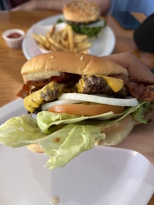 206 Burger Co. ( Lower Queen Ann ) by null