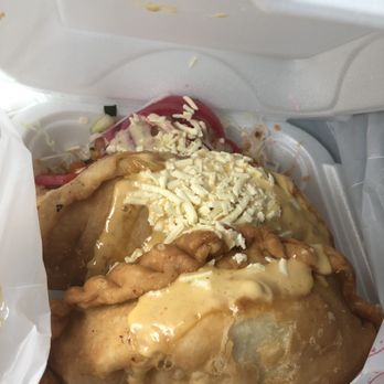 Los Alvarez - Chicken Empanadas...THEY'LL CHANGE YO' LIIFE!! DE-LI-CIOUS!!! - Honduran Near Me - Baton Rouge, Louisiana
