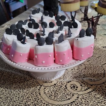 SA Floral & Designs - Minnie marshmallows dipped in white chocolate - Photo Booth Rentals Near Me SA Floral & Designs - Minnie marshmallows dipped in white chocolate - Photo Booth Rentals Near Me