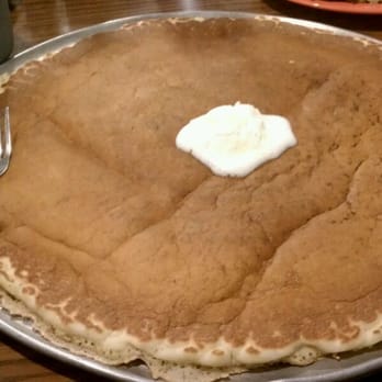 The Potholder Cafe - 18 inch Mac Daddy Pancake - Breakfast & Brunch Near Me - Long Beach, California